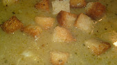 Chlebová polévka s cibulí a s česnekem
