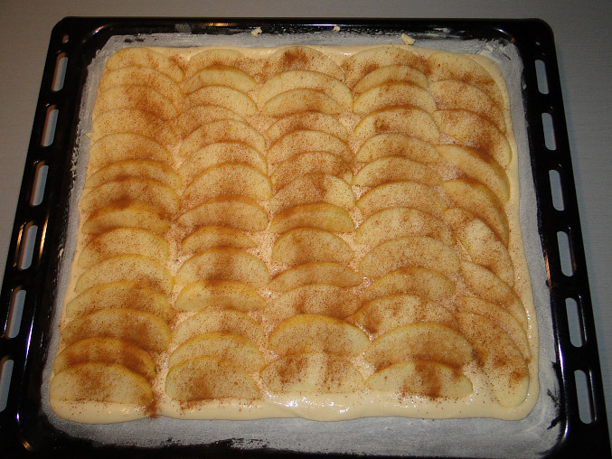 Voňavý tvarohový koláč s jablky