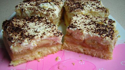 Smetanovo-kokosovo-jablečný moučník