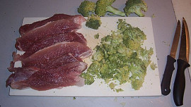 Vepřová kýta s brokolicí