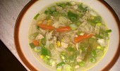 Kuřecí vývar se zeleninou (polévka)
