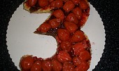 Dort číslo 3, jiná varianta (namažeme marmeládou, poklademe jahody)
