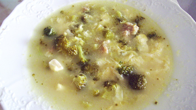 Vícesýrová polévka s brokolicí a mletým masem, Vícesýrová polévka s brokolicí a mletým masem
