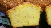 Banánové muffiny s topingem z vlašských ořechů
