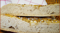Česnekové chlebové placky