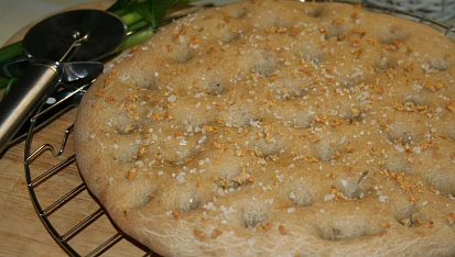 Focaccia se šalvějí z domácí pekárny