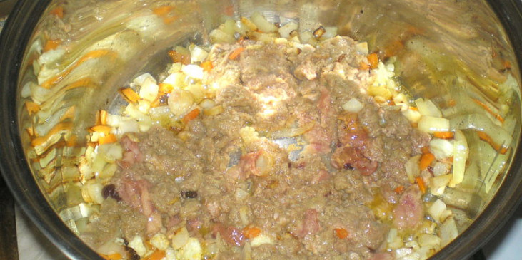 Rybí polévka (Restování zeleniny a vnitřností)