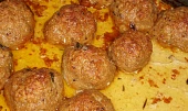 Zapečené mleté koule v houbovo-smetanovém zálivu