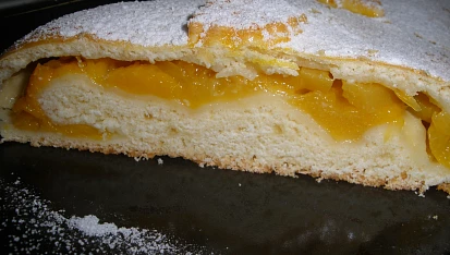 Rychlý závin babičky Máši - štrůdl, s broskvema