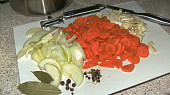 Slanečkový salát dle mé pratety, Příprava zeleniny