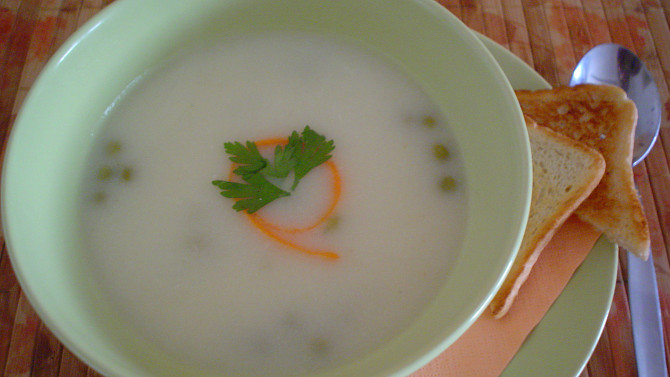 Krémová květáková polévka s hráškem, Krémová květáková polévka s hráškem