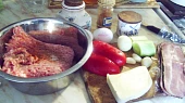 Krůtí mleté šišky se sýrem a zeleninou, ingredience...