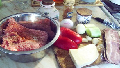Krůtí mleté šišky se sýrem a zeleninou, ingredience...