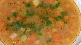 Cizrnová polévka se zeleninou