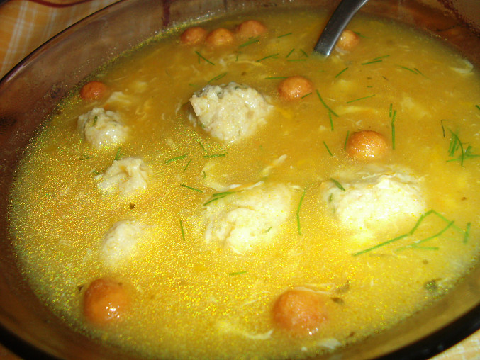 Zeleninová polévka z vepřové kosti s masovými kuličkami, Hotovo :-)