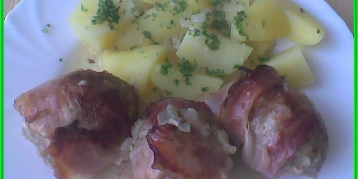 Masovo-celerové karbanátky s cibulí a slaninou (hotový pokrm)