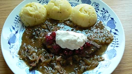 Vepřová játra na švestkách