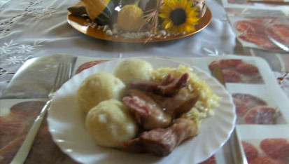 Bramborovo-houskové knedlíky