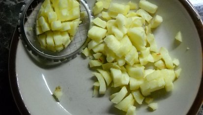 Pikantní džem z jablek, Nejjednodušší "krájení" jablek na kostičky