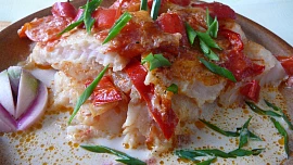 Zapečený pangasius s lečem a smetanou