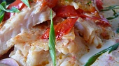 Zapečený pangasius s lečem a smetanou