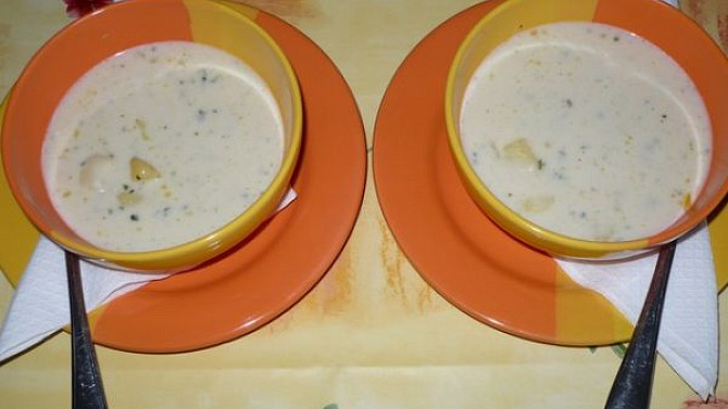 Česnekovo - smetanová (krémová) polévka, Smetanová česnečka :)