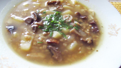 Houbová česnečka s kroupami, Houbová česnečka s kroupama
