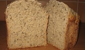 Jednoduchý cuketový chléb (varianta s bílou, celozrnnou i chlebovou moukou (cca 1/4 žitné) + semínka, vločky, otruby a syrovátka)