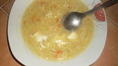 Slepičí polévka s krupičkou