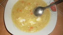 Slepičí polévka s krupičkou