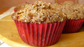 Posypané švestkové muffiny
