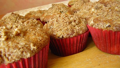 Posypané švestkové muffiny