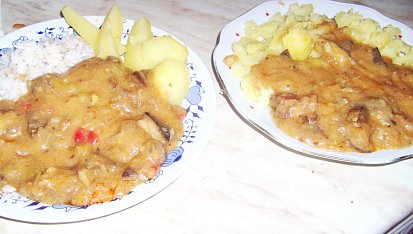 Houbové vepřové maso s paprikou, s rýží a s bramborem...