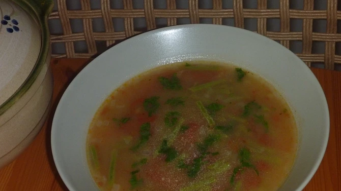 Fazolková polévka s rajčaty