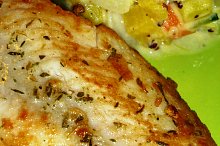 Pangasius s cuketovo-patyzónovým teplým salátem