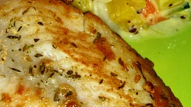 Pangasius s cuketovo-patizonovým teplým salátem