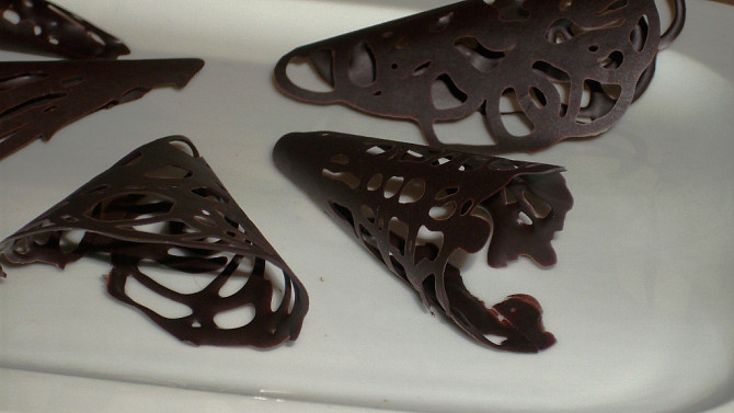 Čokoládové kornoutky na dorty a zákusky