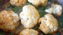 Květákový hrnec s krabími tyčinkami