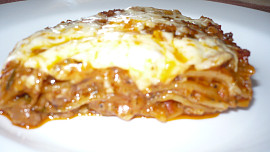 Lasagne s boloňskou omáčkou