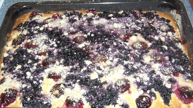 Švestkovo-borůvková buchtička