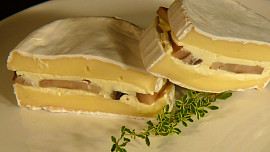 Camembert s hřiby