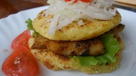 Pangass pod brambo-mráčkem alá hamburger