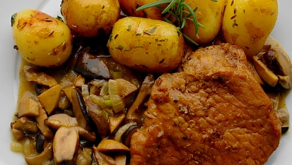 Vepřové karé s houbovým ragů, Vepřové karé s houbovým ragů