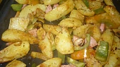 Brambory s česnekovou omáčkou