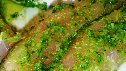 Nilský okoun v bazalkovo-parmezánovém pestu, Nilský okoun v bazalkovo-parmezánovém pestu