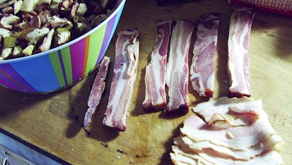 Lahodné bramborové knedlíky,plněné houbovou směsí, ingredience...