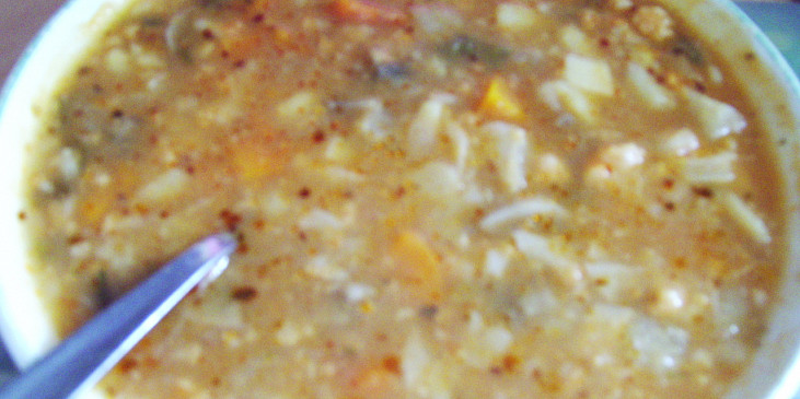 Mačkaná květáková polévka s houbami