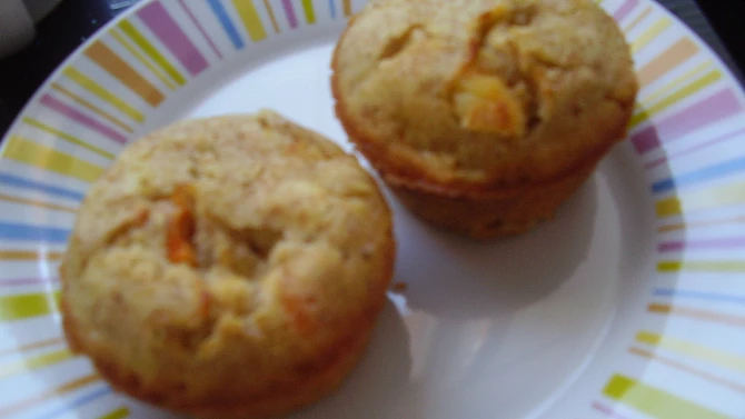 Muffiny se sýrem Brie a paprikou
