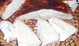 Chlebový pecen s cuketou