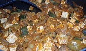 Tofu gulášek s polentovým knedlíkem